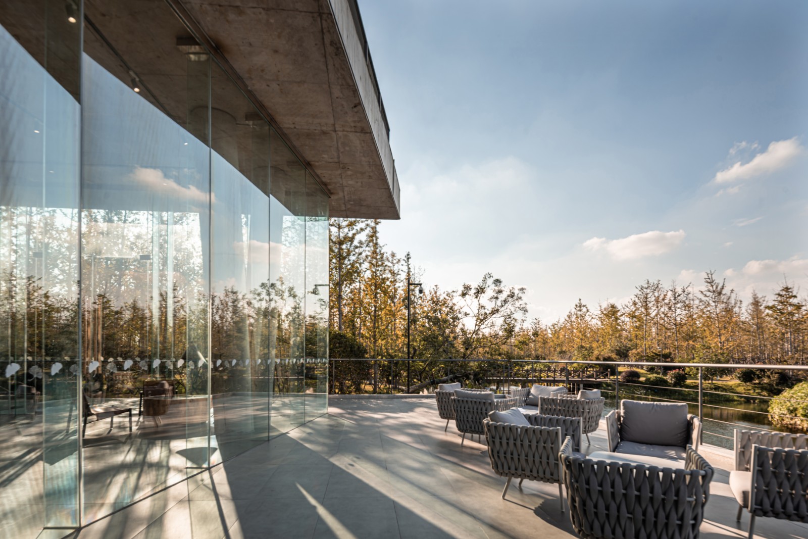 银杏咖啡馆 配图4.jpg